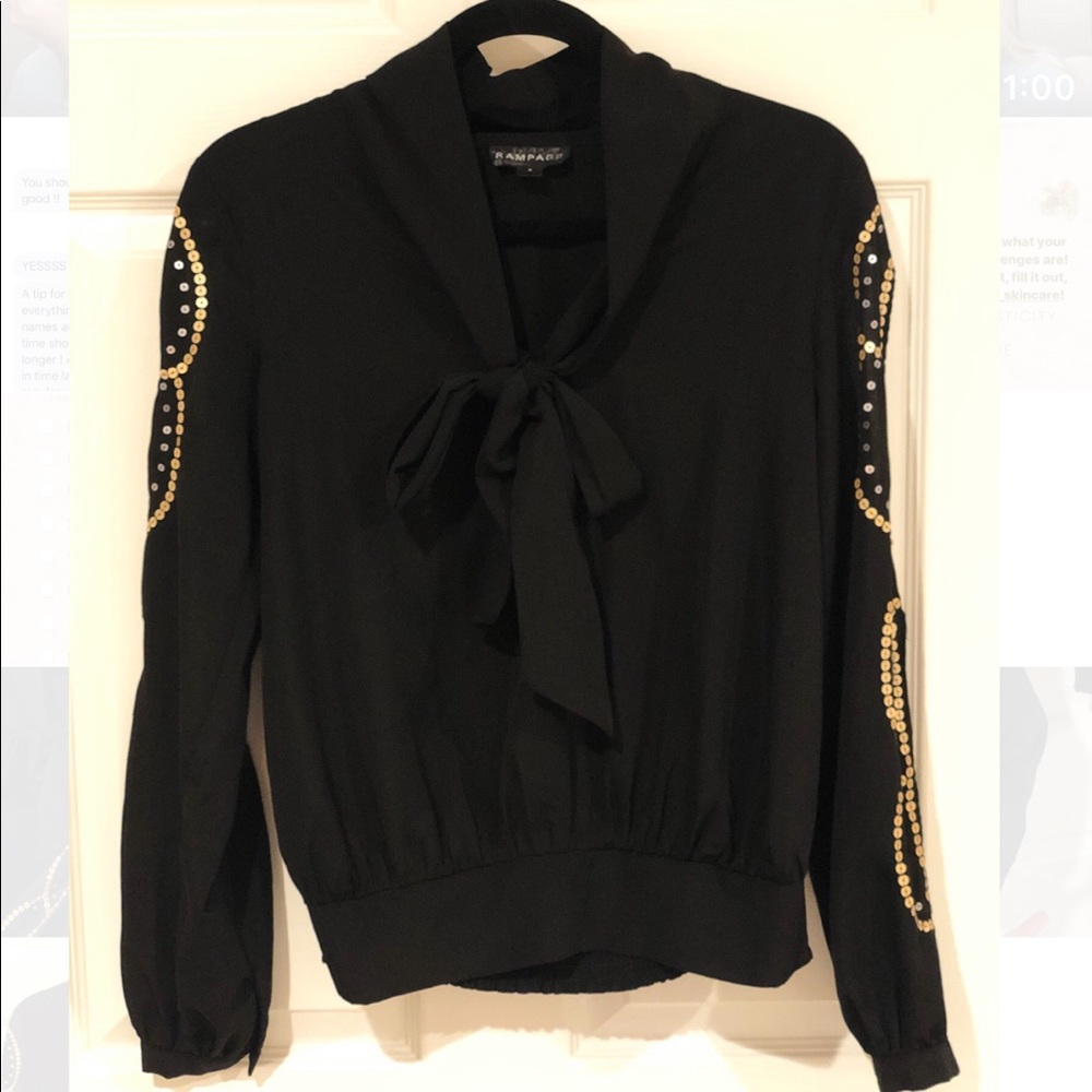 RAMPAGE black blouse size Small